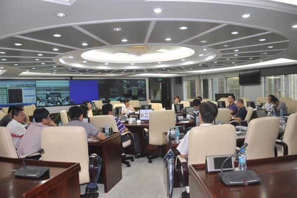 展曙光律师发布我国电力系统首份 .jpg 展曙光律师发布我国电力系统首份 .jpg