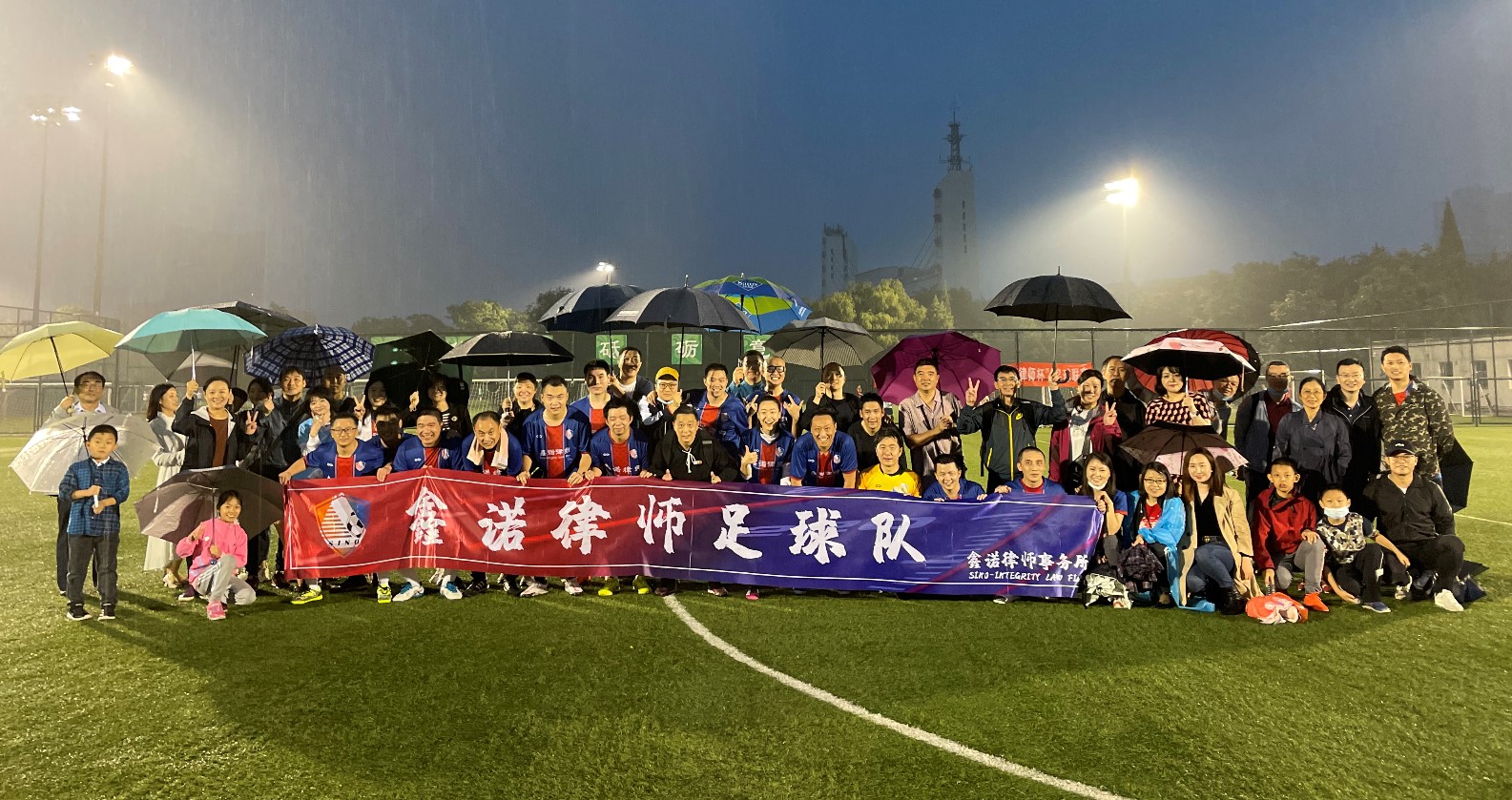 合影002.jpg 合影002.jpg