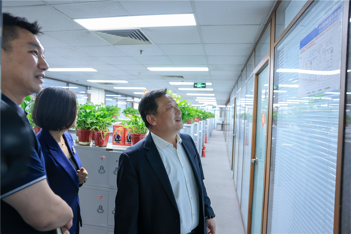 1C8A8730.jpg 1C8A8730.jpg