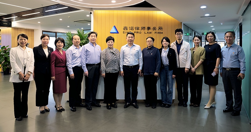 合影.jpg 合影.jpg