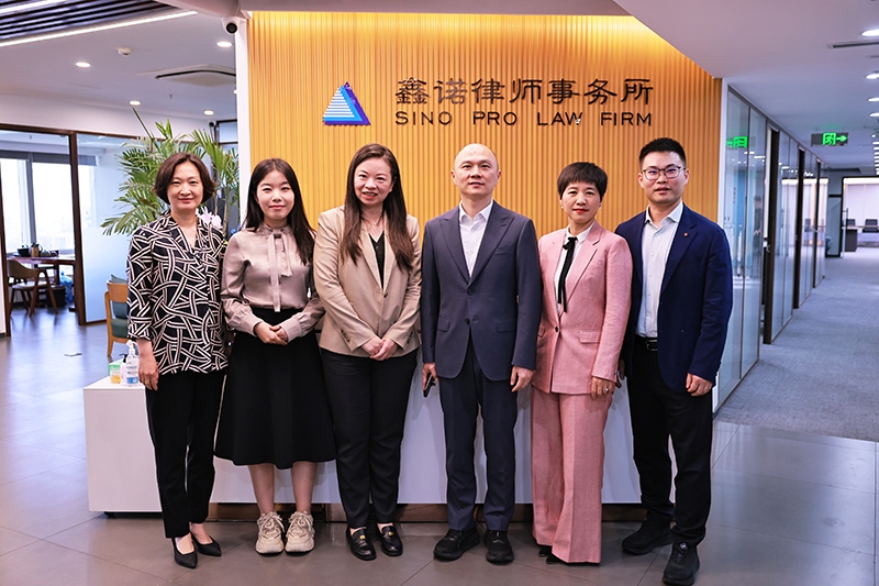 1C8A8027-1.jpg 1C8A8027-1.jpg